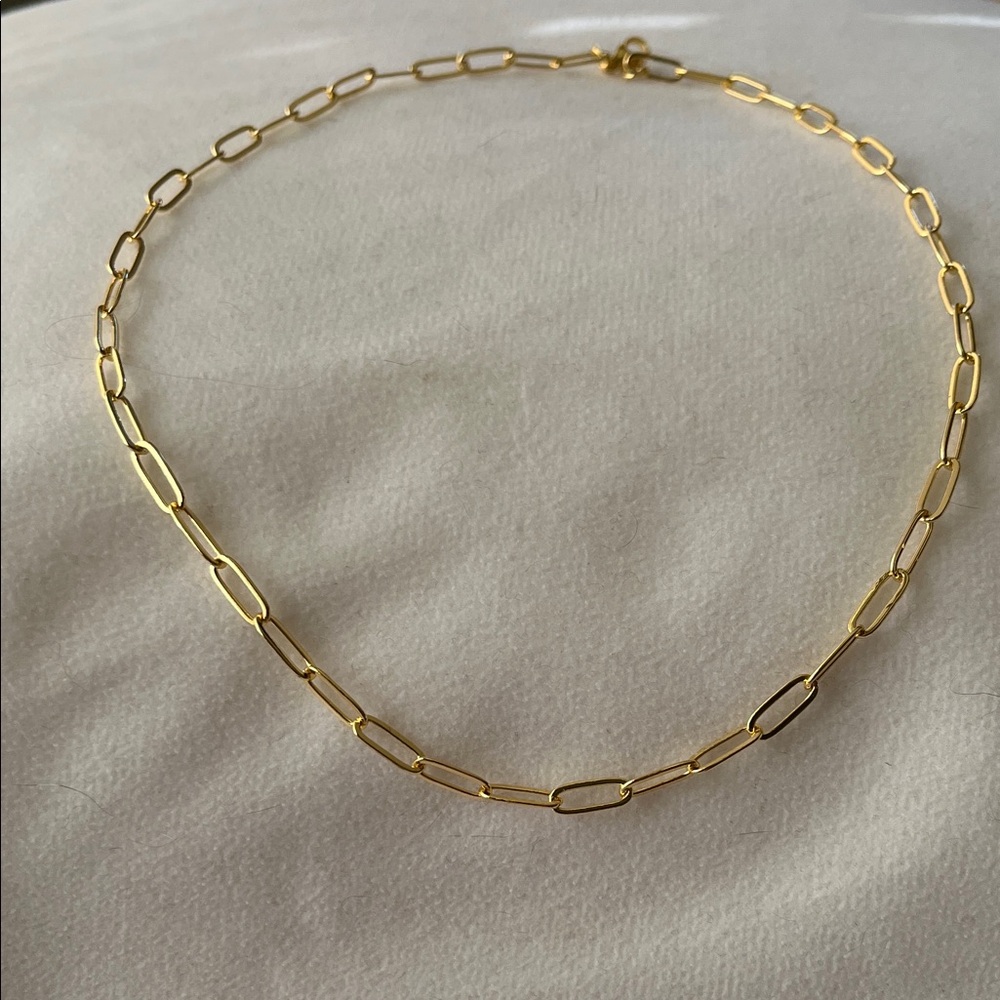 Elegant Fashion Gold Chain Paperclip Necklace NWOT - Picture 2 of 9